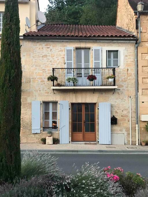 La Maison Du Puit Castels Exterior photo